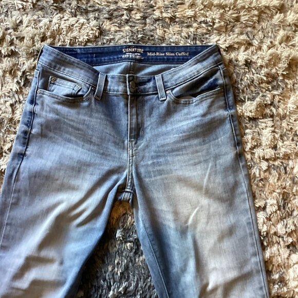 SIGNATURE LEVI'S STRAUSS Mid Rise Slim Cuffed Jeans Women’s Size 8 - Picture 2 of 8